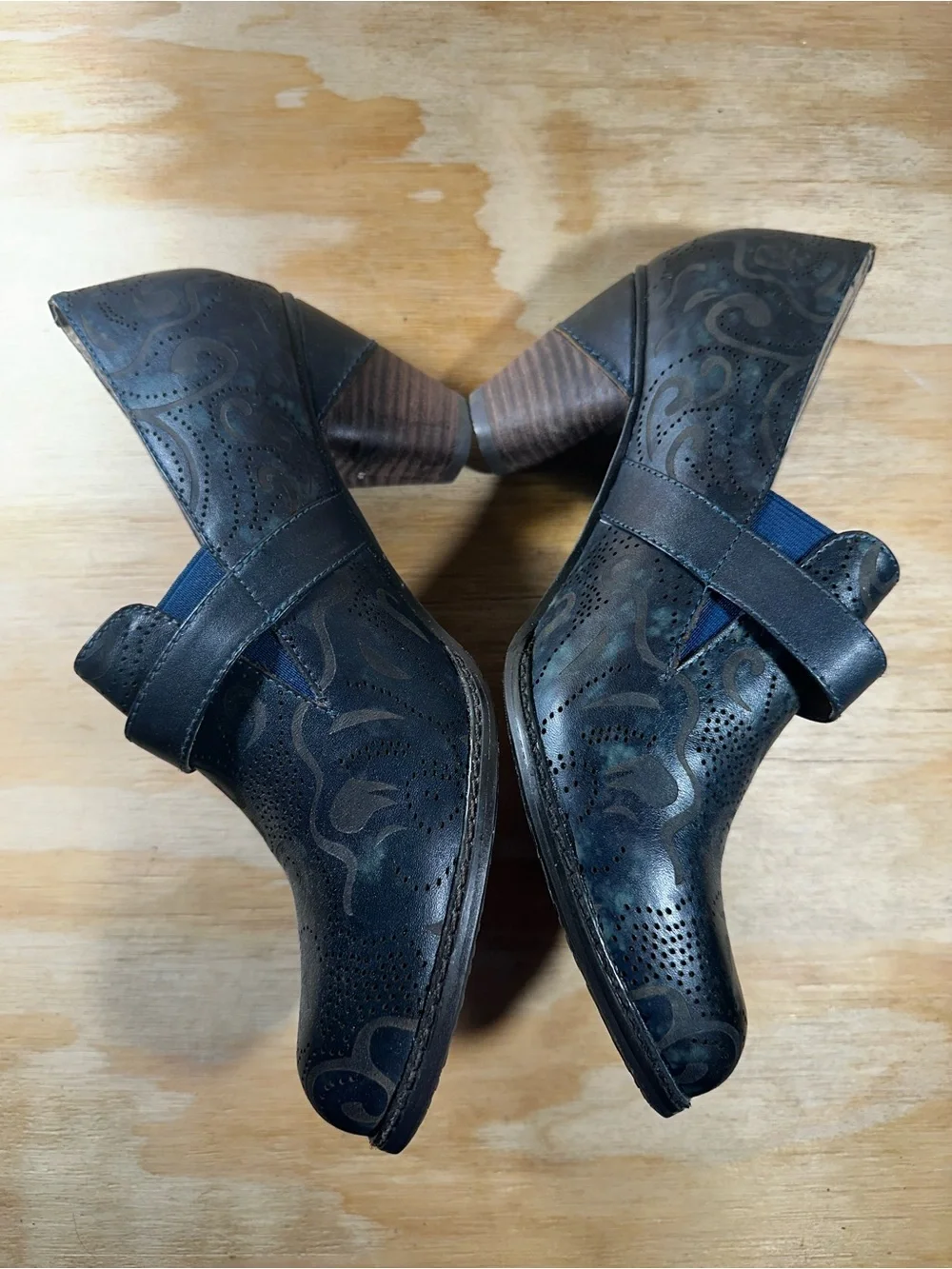 L'Artiste by Spring Step Huekiss Navy Shoes Women’s Size 10